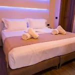 Pandora Tirana