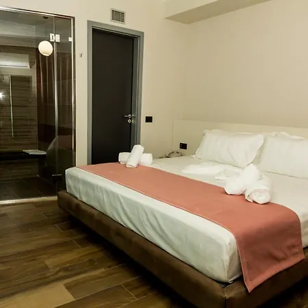 Pandora 3* Tirana