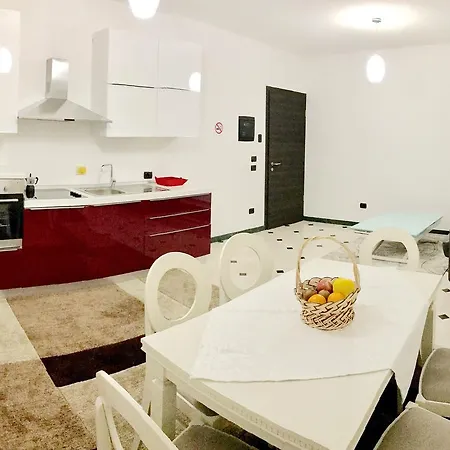 باندورا ريزيدنس 3* تيرانا